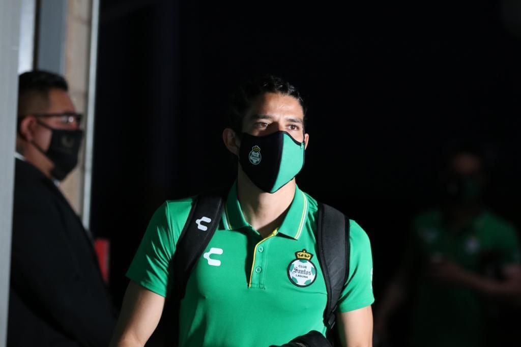 BICOLOR SANTOS FACE MASK