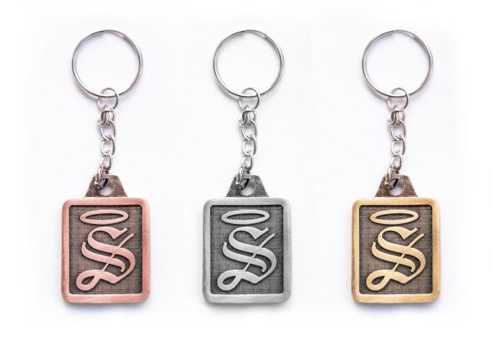 RECTANGULAR KEYCHAIN LETTER S SANTOS