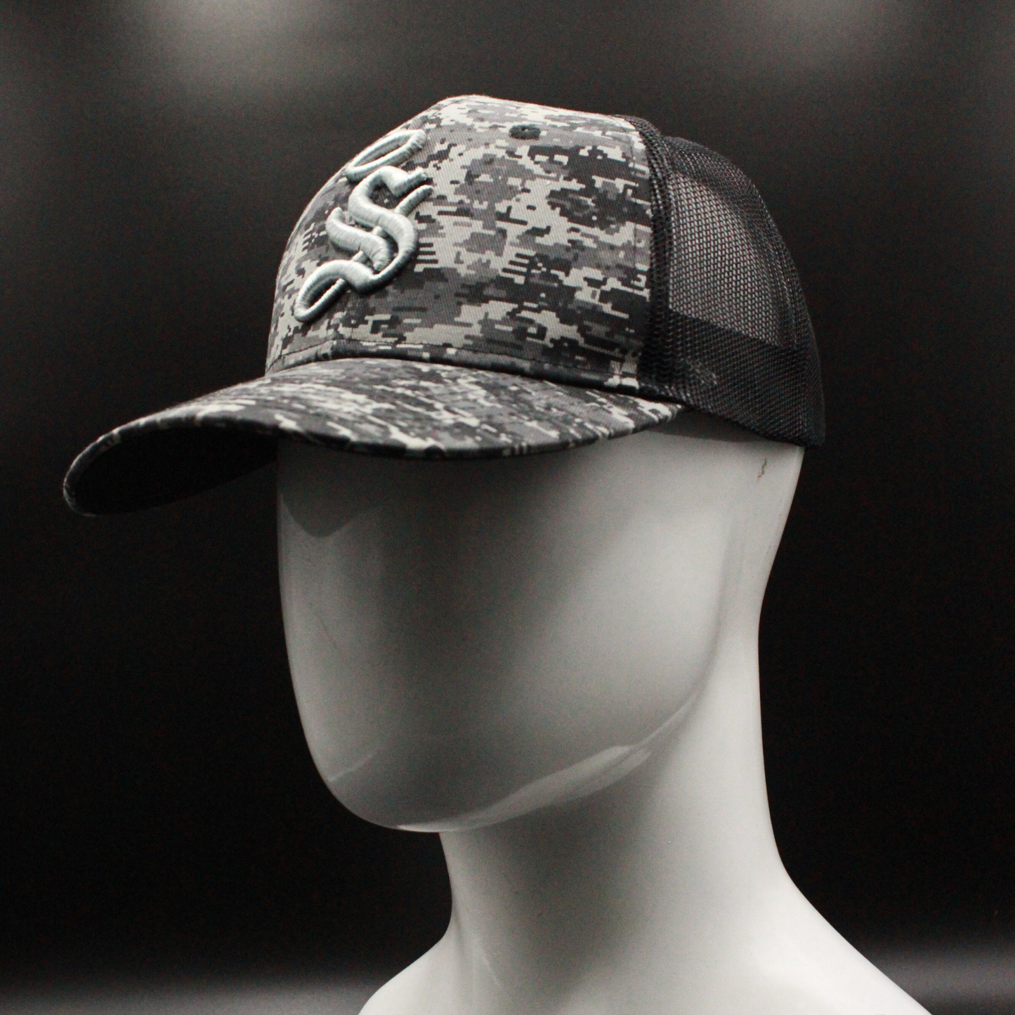 "S" SANTOS CAMOUFLAGE CAP IN GREY