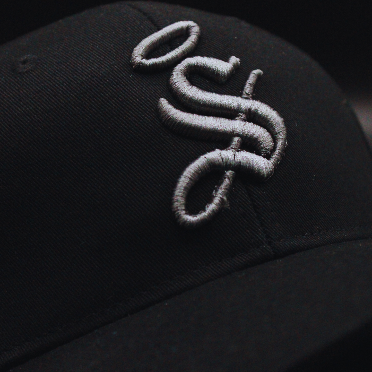 3D "S" CAP IN BLACK