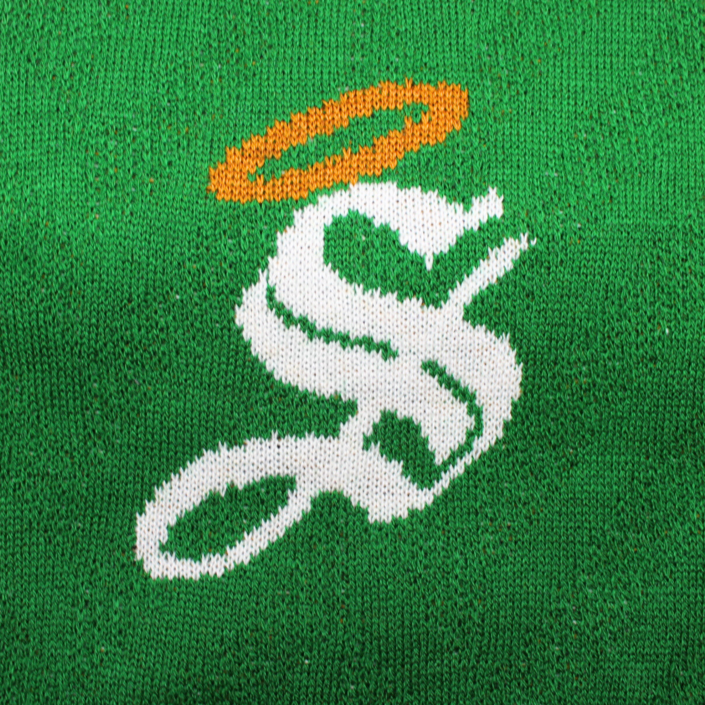 TRADITIONAL SANTOS FAN SCARF